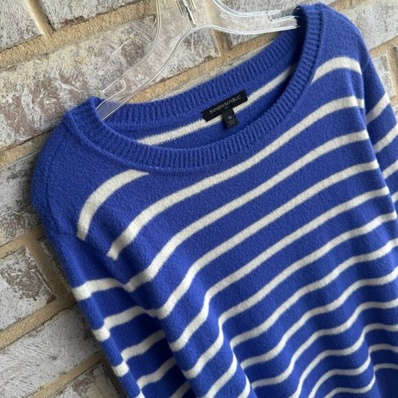 Banana Republic Long Sleeve Crew Neck Blue/White Striped Sweater Women's Size M - Picture 5 of 8